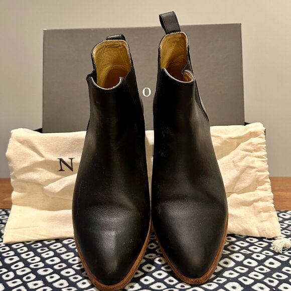 Like new! Nisolo Everyday Chelsea Boot - Picture 5 of 5